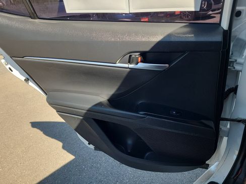Used 2019 Toyota Camry LE FWD image 28
