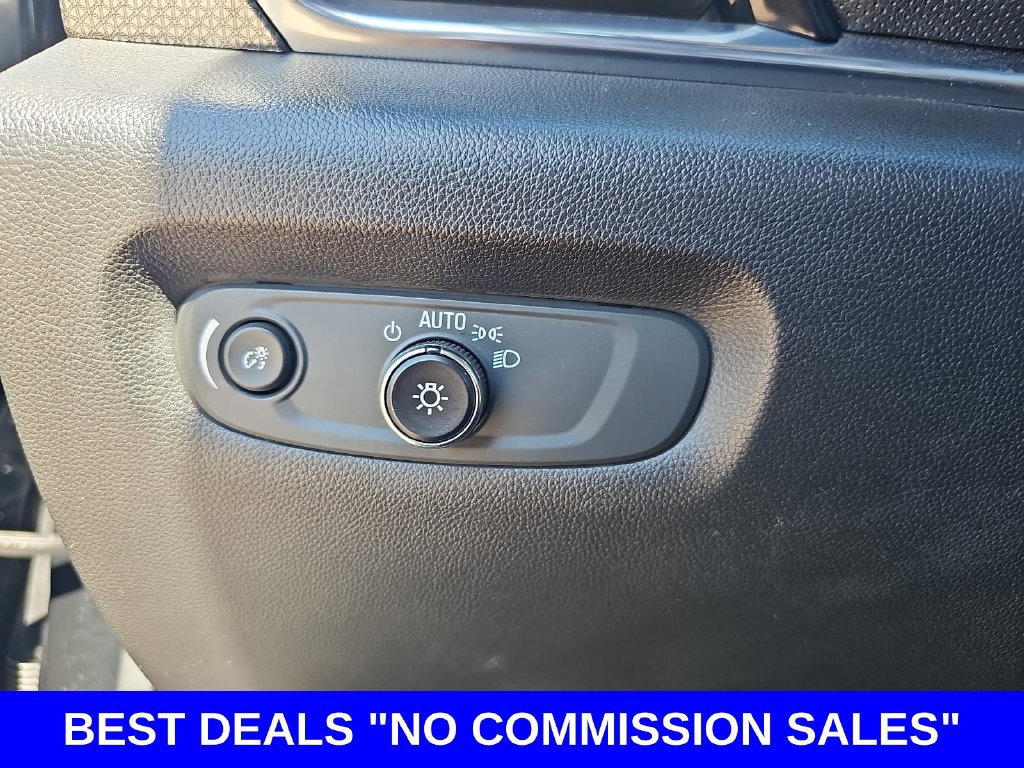 Used 2023 Chevrolet Traverse Premier w/ Redline Edition AWD/4WD image 28