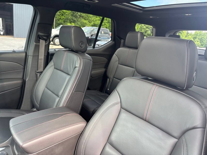 Used 2023 Chevrolet Traverse RS AWD/4WD image 28