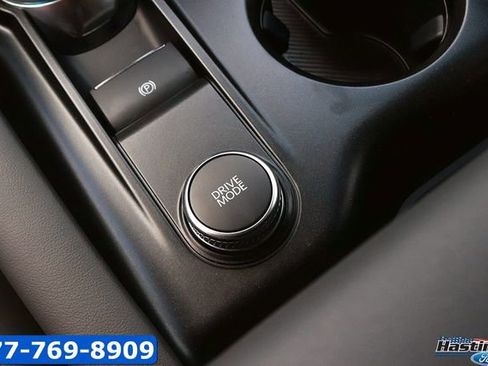 Certified 2025 Ford Explorer Active w/ Active Comfort Package image 22