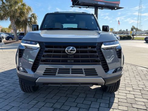 Used 2024 Lexus GX 550 image 5