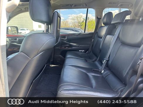 Used 2013 Lexus LX 570 4WD w/ Luxury Pkg w/Pre-crash image 9