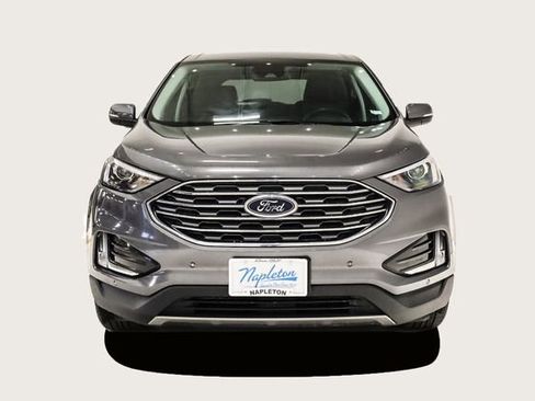 Used 2023 Ford Edge Titanium image 3