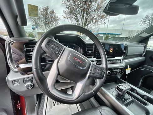 Used 2022 GMC Sierra 1500 SLT w/ SLT Convenience Package image 10