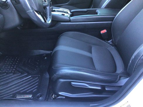 Used 2019 Honda Civic Sport image 12