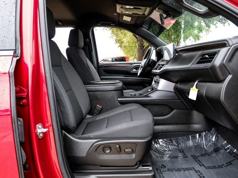 Used 2022 GMC Yukon XL SLE image 34