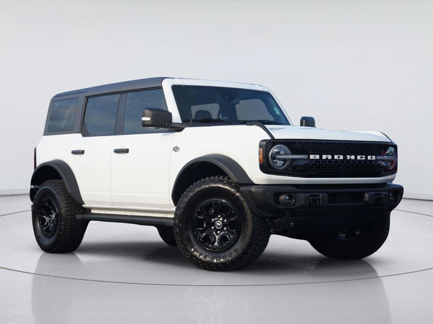 Used 2023 Ford Bronco Wildtrak AWD/4WD image 2