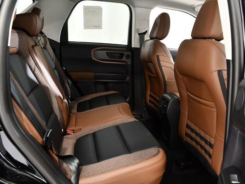 New 2026 Ford Bronco Sport Outer Banks w/ Outer Banks Tech Package+ AWD/4WD image 19