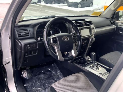 Used 2015 Toyota 4Runner SR5 image 17
