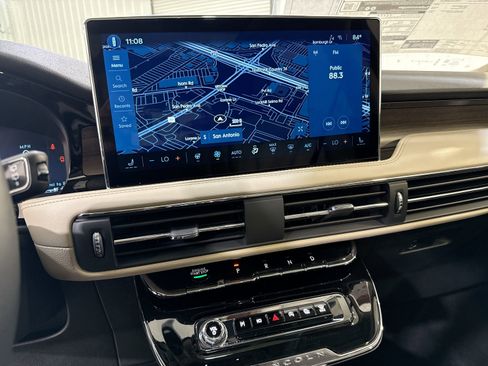 New 2026 Lincoln Corsair Reserve image 19