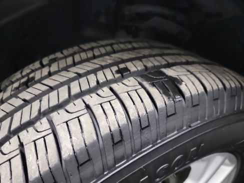 Used 2020 Jeep Cherokee Latitude w/ Cold Weather Group image 30