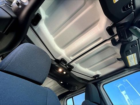 New 2025 Jeep Gladiator Sport image 24