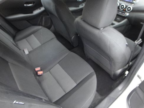 Used 2021 Nissan Sentra SV FWD image 12