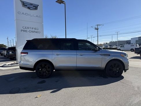 Used 2022 Lincoln Navigator L Black Label image 2