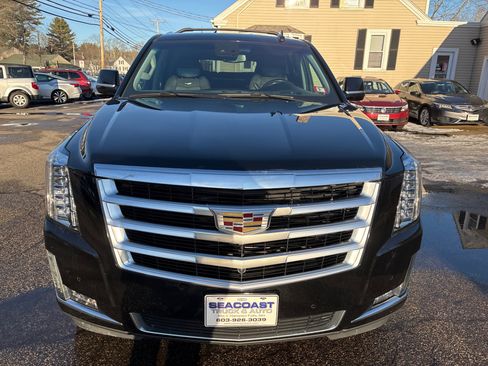 Used 2019 Cadillac Escalade ESV Luxury image 8