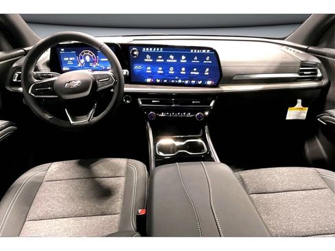 New 2026 Chevrolet Traverse LT w/ Midnight/Sport Edition image 6