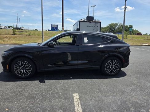 Used 2025 Ford Mustang Mach-E Premium RWD image 8