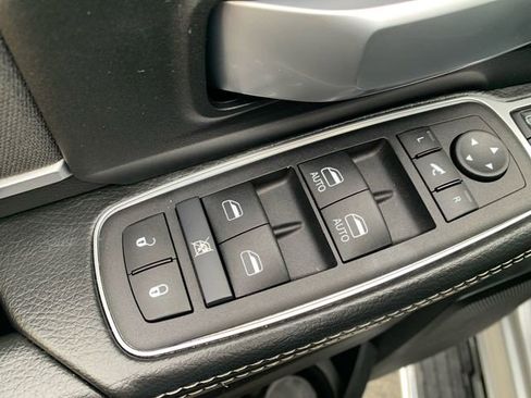 Used 2024 RAM 2500 Big Horn w/ Bed Utility Group image 22