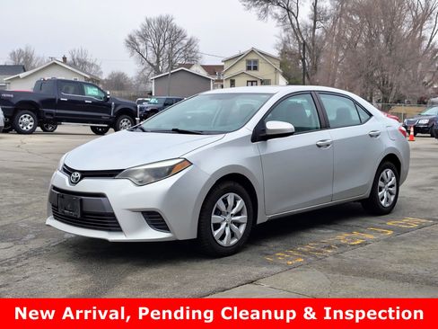 Used 2015 Toyota Corolla LE image 1