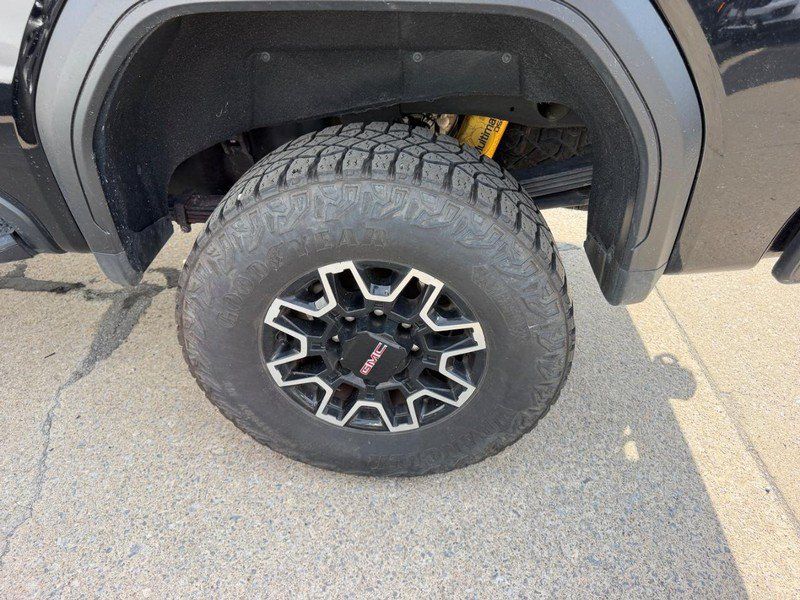 Used 2024 GMC Sierra 2500 AT4X AWD/4WD image 6