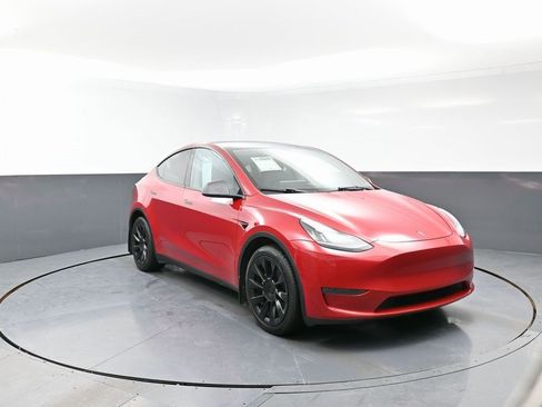 Used 2023 Tesla Model Y Long Range image 10