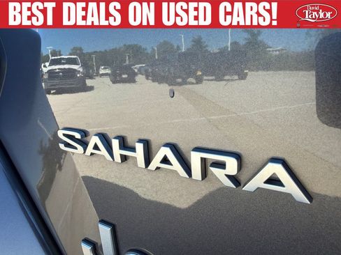 Used 2018 Jeep Wrangler Unlimited Sahara AWD/4WD image 41