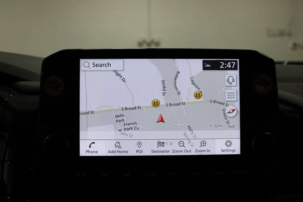 Used 2025 Nissan Pathfinder SL FWD image 31