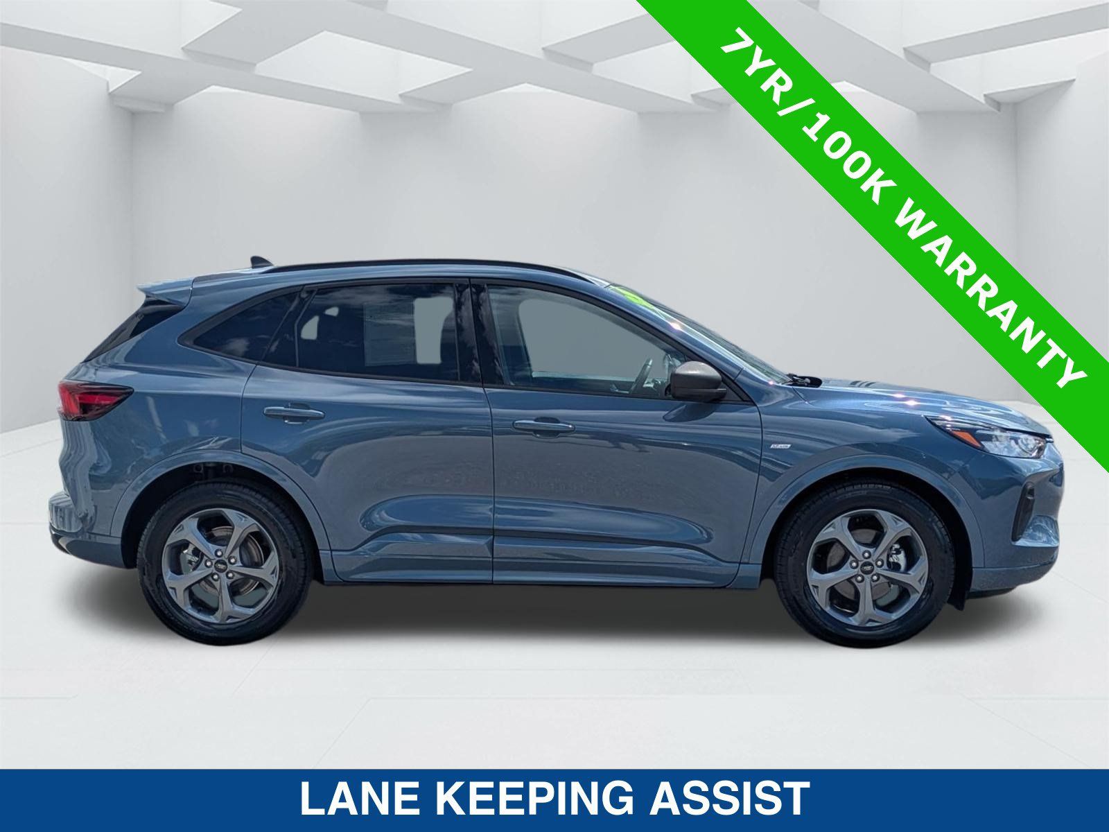 Used 2023 Ford Escape ST-Line w/ Equipment Group 301A FWD image 4