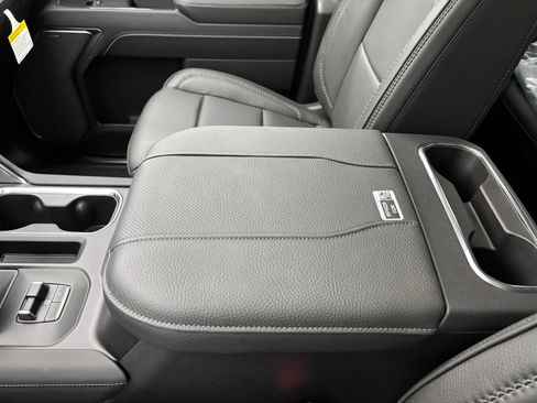 New 2026 GMC Sierra 1500 Denali AWD/4WD image 33