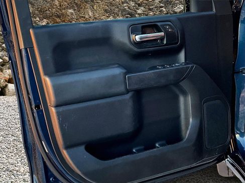 Used 2020 Chevrolet Silverado 1500 Custom w/ Custom Value Package image 22