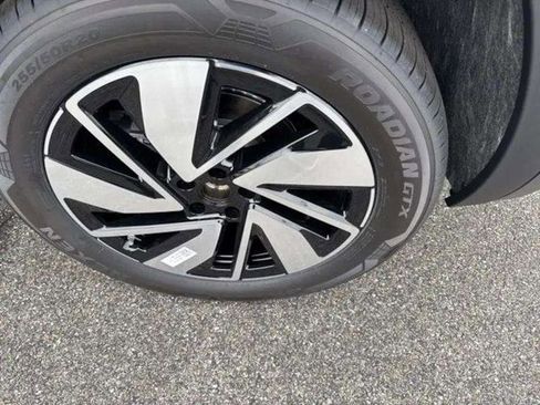 New 2026 Volkswagen Atlas SE image 11