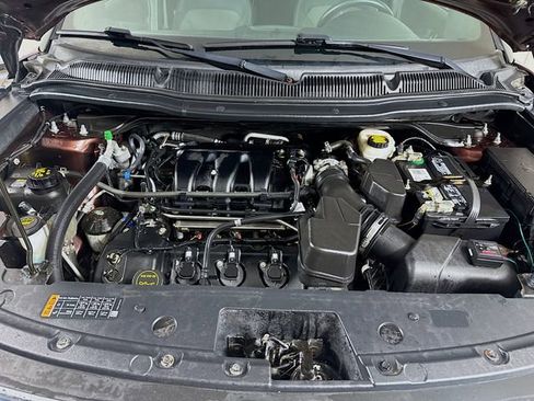 Used 2018 Ford Explorer XLT AWD/4WD image 32