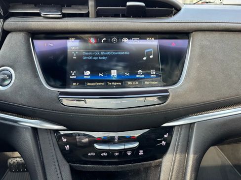 Used 2018 Cadillac XT5 Platinum image 23