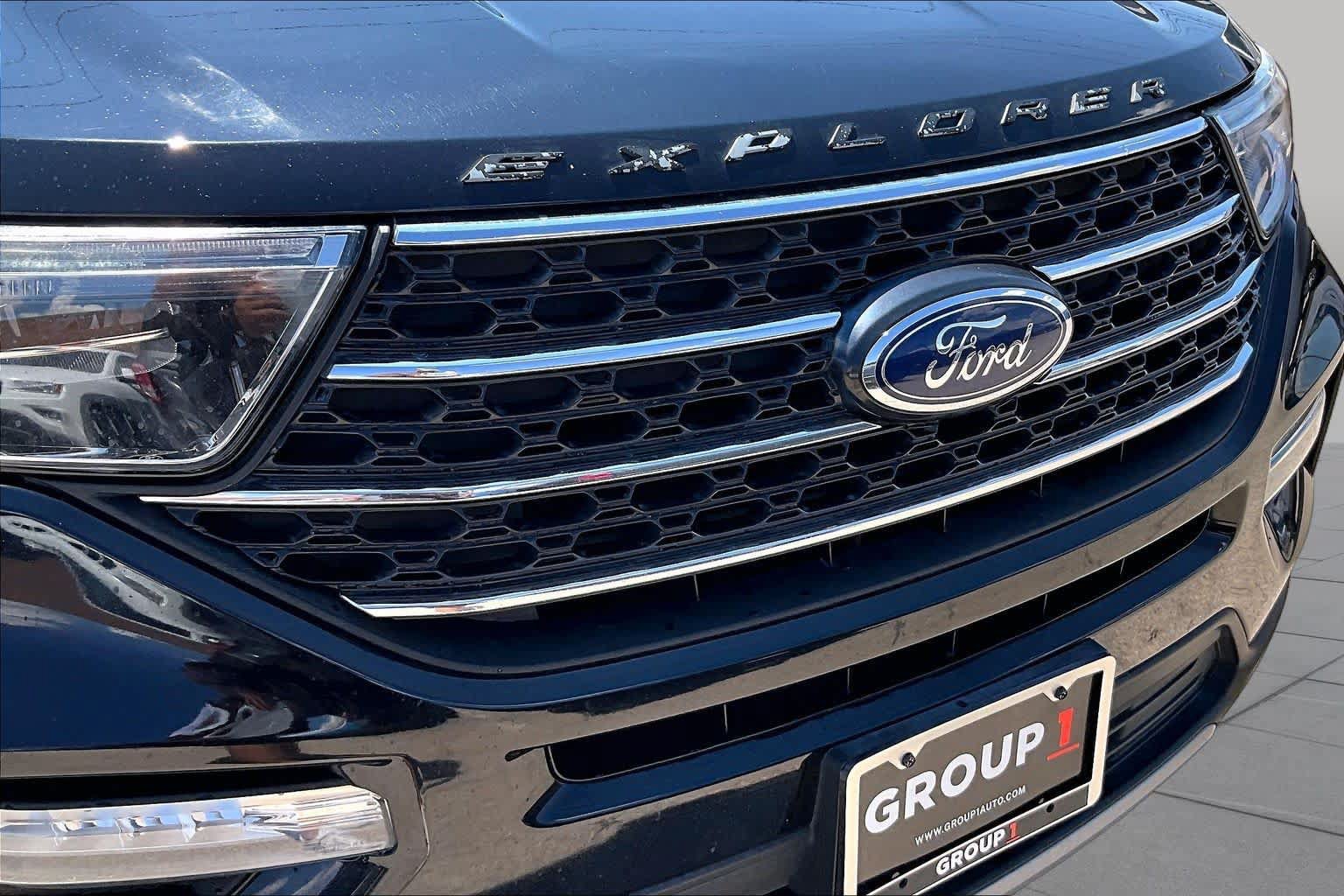 Used 2021 Ford Explorer XLT w/ Equipment Group 202A RWD image 30