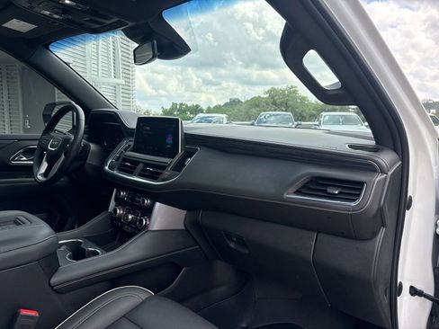 Used 2023 GMC Yukon SLT w/ SLT Luxury Package RWD image 15