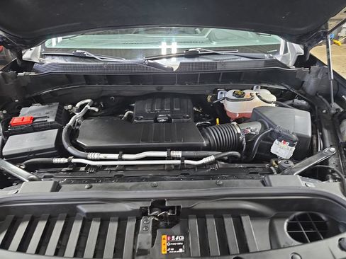 Used 2024 Chevrolet Silverado 1500 LT AWD/4WD image 30