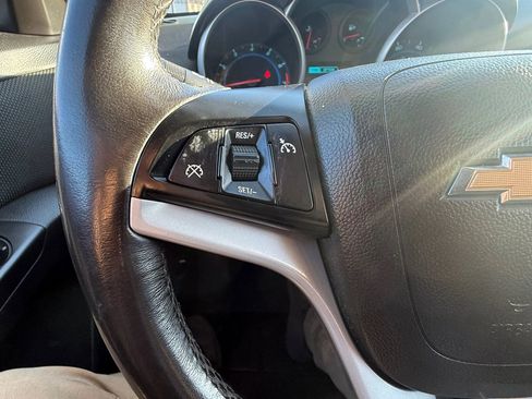 Used 2014 Chevrolet Cruze LT image 11