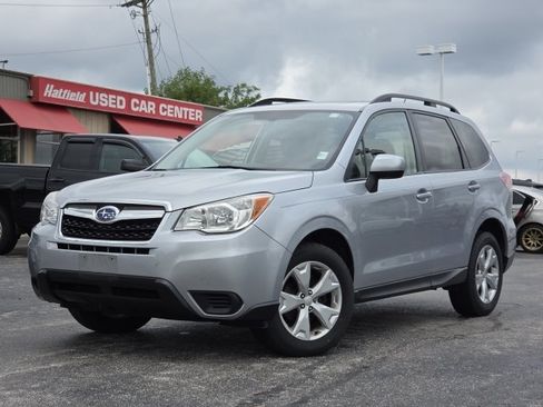 Used 2015 Subaru Forester 2.5i Premium AWD/4WD image 2