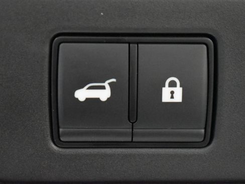 Used 2025 Nissan Pathfinder SL AWD/4WD image 39