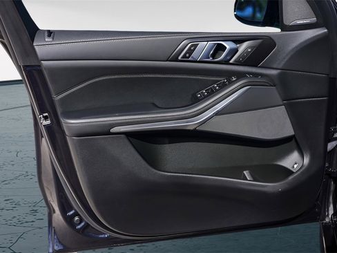 Used 2023 BMW X5 xDrive45e w/ M Sport Package image 28