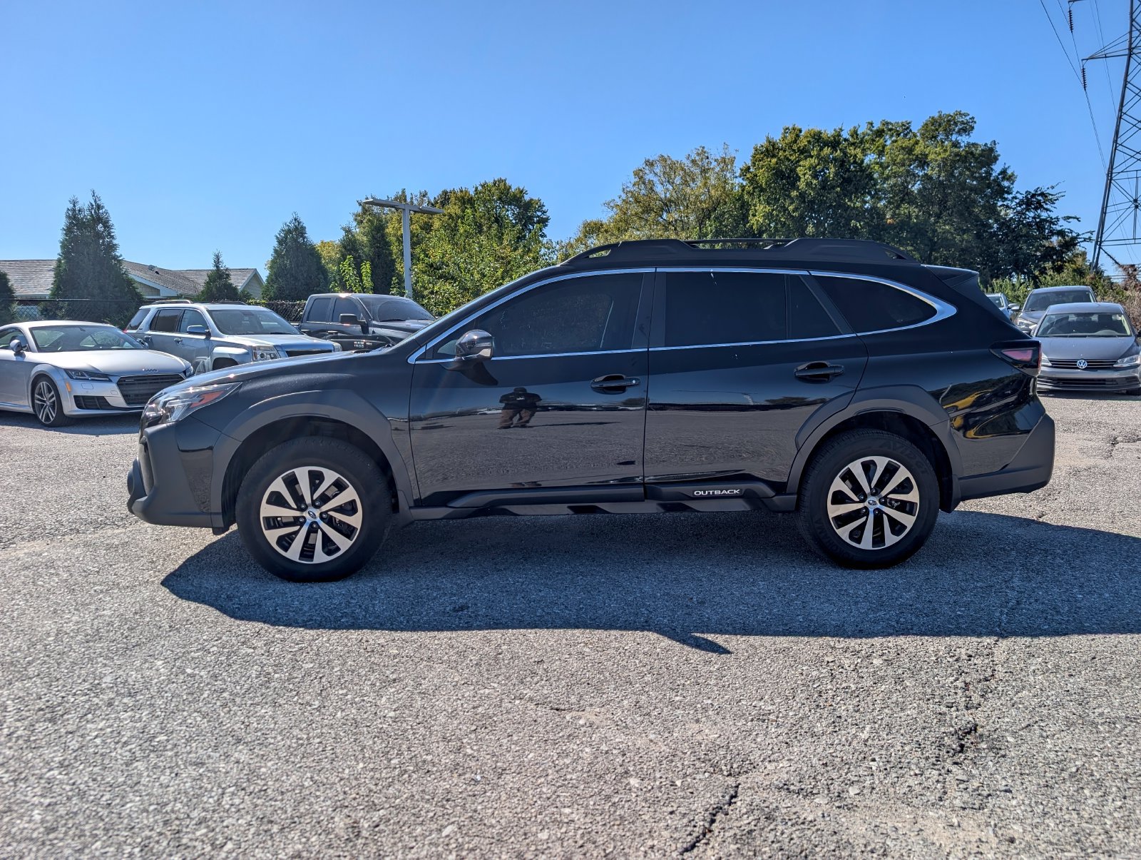 Certified 2025 Subaru Outback Premium AWD/4WD image 3
