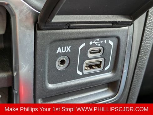 Used 2021 Jeep Wrangler Unlimited Sahara AWD/4WD image 21