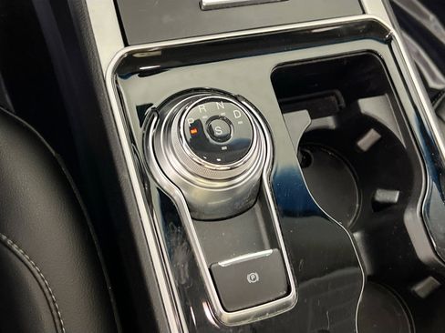 Used 2020 Ford Edge SEL w/ Convenience Package image 17