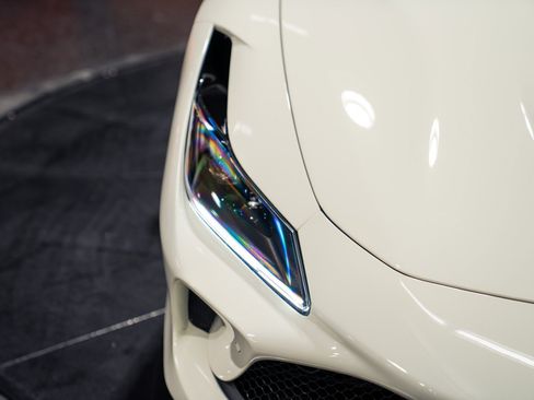 Used 2023 Ferrari F8 Tributo RWD image 33