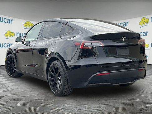 Used 2022 Tesla Model Y Long Range image 4