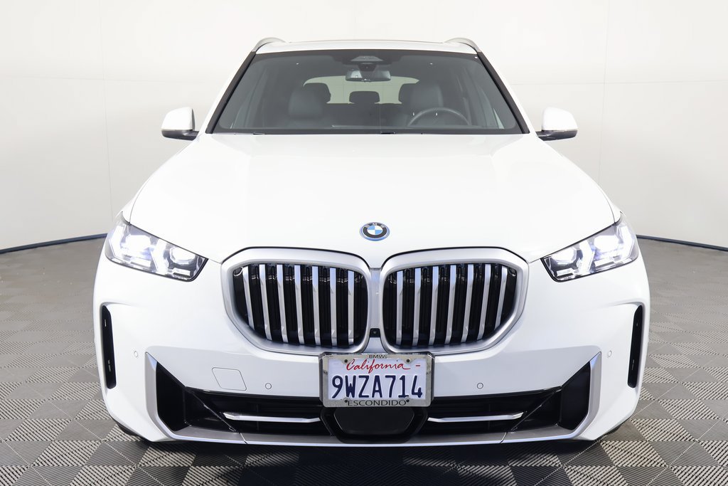 Used 2026 BMW X5 xDrive50e w/ Premium Package AWD/4WD image 2