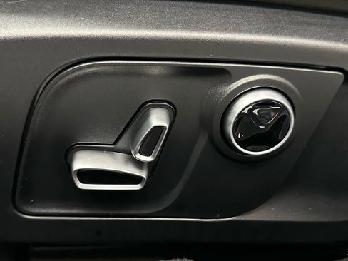 Used 2022 Maserati Ghibli Trofeo image 12