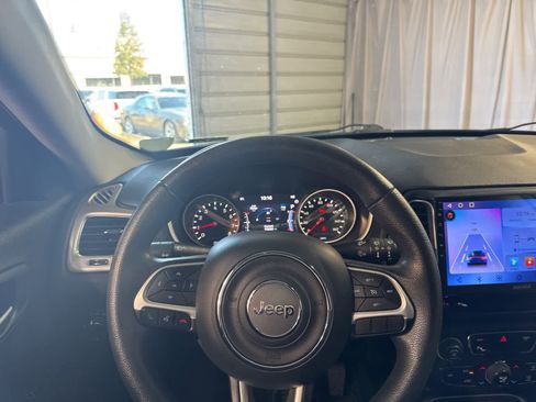 Used 2019 Jeep Compass Sport w/ Tech Group image 22