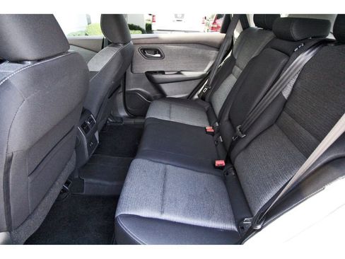 Certified 2022 Nissan Rogue SV FWD image 7