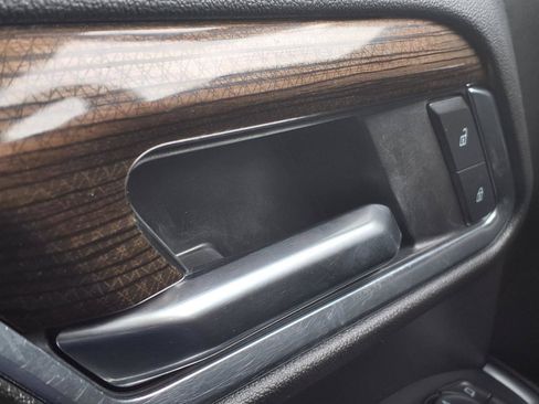 Used 2024 Chevrolet Silverado 2500 LT AWD/4WD image 17